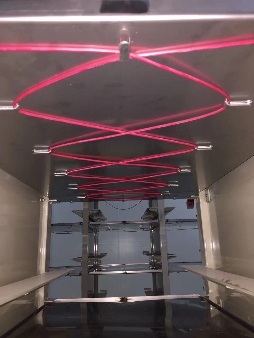 仓储货架区域感温光缆敷设现场